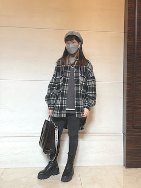 「PULL&BEAR（プルアンドベア）のアイテム（パンツ）」を使った、Emily👾イジュさん（レディース・157cm）の冬コーディネート