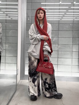 「JEANASIS（ジーナシス）のフードツキニットストール/599045（ストール/ショール）」を使った、あゆねさん（レディース・164cm）の秋コーディネート