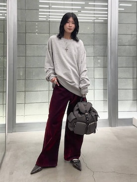 「アイテム（バックパック/リュック、グレー系）」を使った、あゆねさん（レディース・164cm）の秋コーディネート