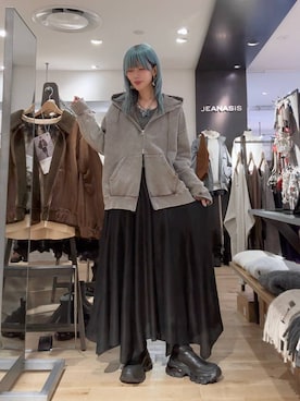 「JEANASIS（ジーナシス）のソフトラメリブUネックLS TEE/240318（Tシャツ/カットソー）」を使った、あゆねさん（レディース・164cm）の冬コーディネート