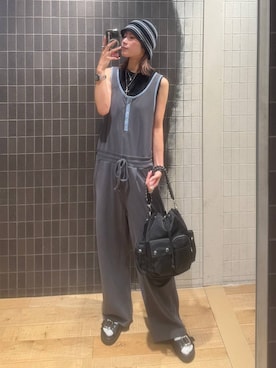 「JEANASIS（ジーナシス）のチェーンハンドルキンチャクBAG/1023355（ショルダーバッグ、ブラック系）」を使った、あゆねさん（レディース・164cm）の夏コーディネート