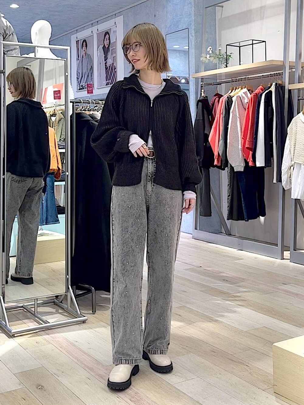 ビジューデニムパンツ 251672を使った人気ファッションコーディネート