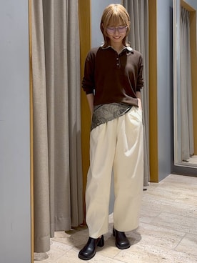 「アイテム（バンダナ/スカーフ、ホワイト系）」を使った、ミヨちゃんさん（レディース・166cm）の秋コーディネート