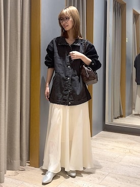 「LEPSIM（レプシィム）のチャーム付きソフトボストン　634220（ボストンバッグ、ブラウン系）」を使った、ミヨちゃんさん（レディース・165cm）の冬コーディネート