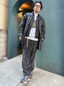 「VINTAGE（ヴィンテージ）のアイテム（ダウンベスト、ブラック系）」を使った、別宮聖一 ( ベックセイイチ )さん（メンズ・169cm）の春コーディネート