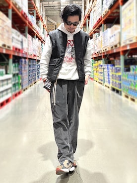 「VINTAGE（ヴィンテージ）のアイテム（パンツ、グレー系）」を使った、別宮聖一 ( ベックセイイチ )さん（メンズ・169cm）の冬コーディネート