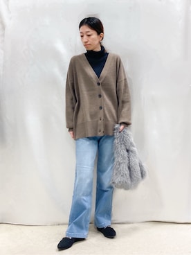 「SHOO・LA・RUE（シューラルー）の【洗える／毛玉レス】表面がきれいなVネックカーディガン（カーディガン/ボレロ、ブラウン系）」を使った、thさん（レディース・152cm）の冬コーディネート