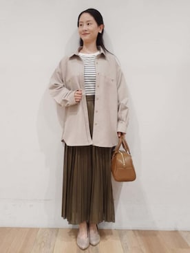 「アイテム（アクセサリー、パープル系）」を使った、nicoさん（レディース・158cm）の秋コーディネート