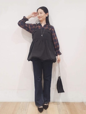 「アイテム（アクセサリー、パープル系）」を使った、nicoさん（レディース・158cm）の秋コーディネート