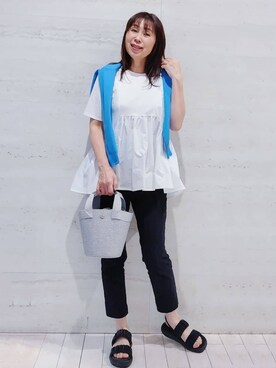 「OPAQUE.CLIP（オペークドットクリップ）の◆ペプラムドッキングカットソー【洗濯機洗い可】（Tシャツ/カットソー）」を使った、よしみさん（レディース・162cm）の春コーディネート