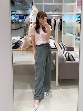 「mystic（ミスティック）の《新色RED》ふわふわシャーリングTシャツ（Tシャツ/カットソー、ピンク系）」を使った、はまちゃんさん（レディース・155cm）の春コーディネート