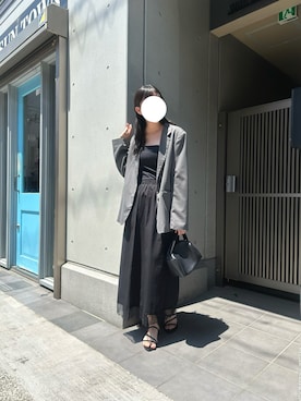 「STELLA FISH（ステラフィッシュ）の【1枚で着映える】軽やかに揺れる 裾レースロングスカート（スカート、ブラック系）」を使った、tomoさん（レディース・160cm）の春コーディネート