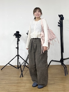 「w closet（ダブルクローゼット）のドットレースフリルカーディガン（Tシャツ/カットソー、ホワイト系）」を使った、nanakaさん（レディース・152cm）の春コーディネート
