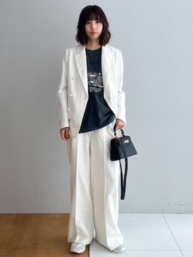 「AULENTTI（オウレンティ）のアイテム」を使った、本村　実沙子さん（レディース・166cm）の春コーディネート