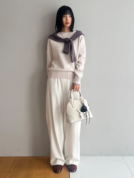 「DRESSTERIOR（ドレステリア）の【6色展開/マシンウォッシャブル】コットンカシミヤニット（ニット/セーター、ホワイト系）」を使った、本村　実沙子さんの秋コーディネート