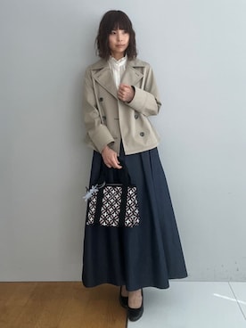 「アイテム（キーケース/キーアクセサリー、グレー系）」を使った、本村　実沙子さん（レディース・166cm）の春コーディネート