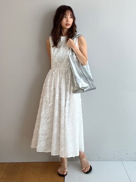 「MILOS（ミロス）のアイテム」を使った、本村　実沙子さん（レディース・166cm）の冬コーディネート