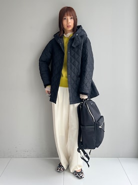 「DRESSTERIOR（ドレステリア）のサテンイージーパンツ（その他パンツ、ホワイト系）」を使った、本村　実沙子さんの秋コーディネート