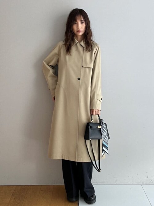 DRESSTERIOR本村 実沙子さんのトレンチコートを使ったコーディネート