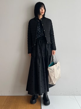 「DRESSTERIOR（ドレステリア）のブガッティバッグ（ショルダーバッグ、ホワイト系）」を使った、本村　実沙子さんの秋コーディネート