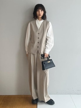 「AULENTTI（オウレンティ）のアイテム」を使った、本村　実沙子さん（レディース・166cm）の春コーディネート