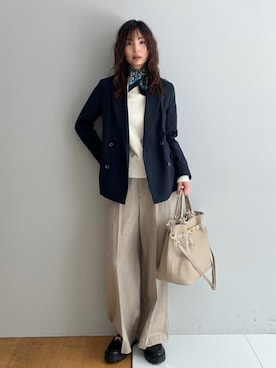 「MILOS（ミロス）のアイテム」を使った、本村　実沙子さん（レディース・166cm）の冬コーディネート