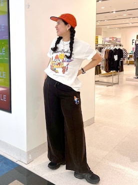 「アイテム（帽子、オレンジ系）」を使った、あめさん（レディース・167cm）の夏コーディネート
