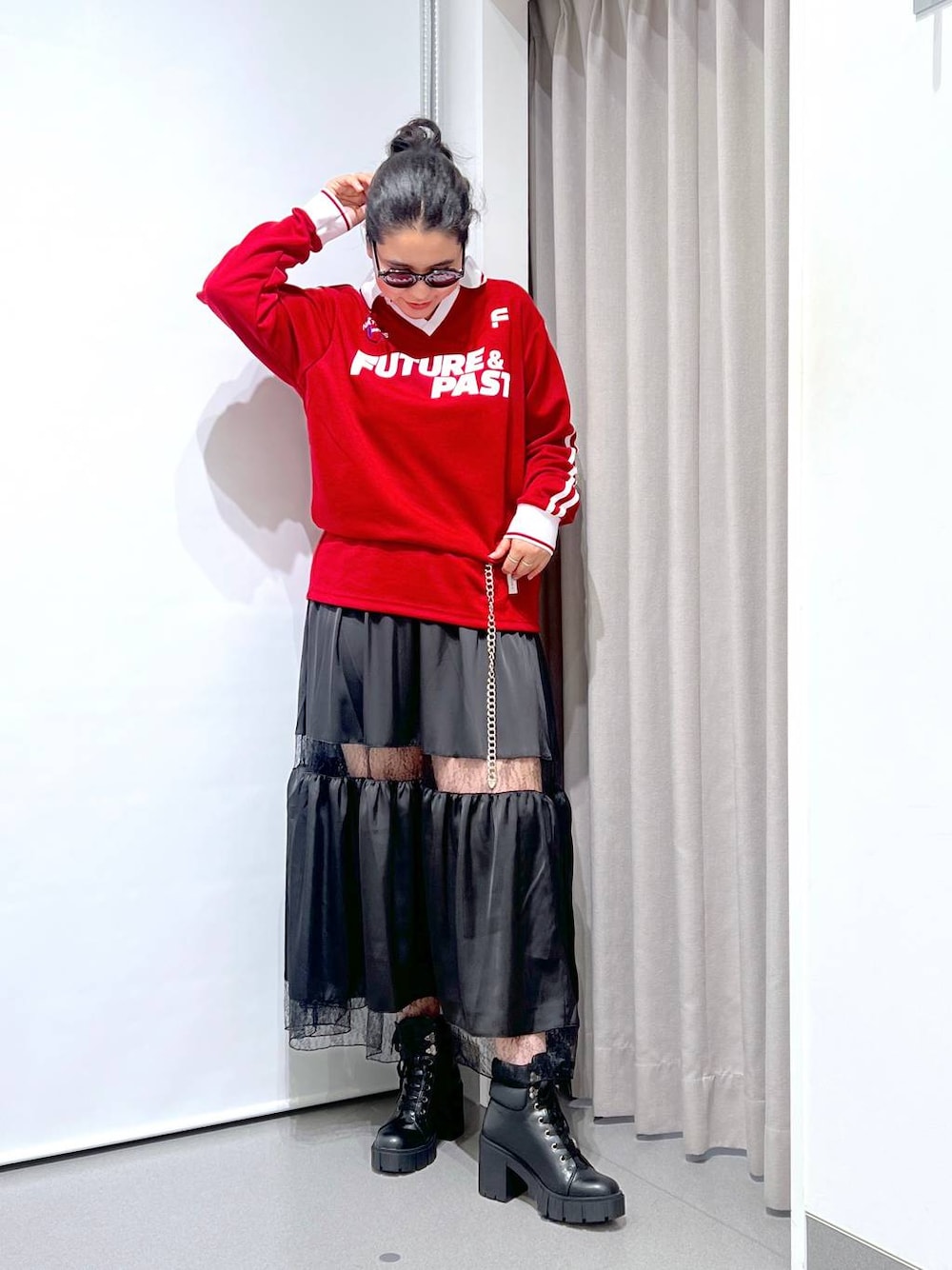 「着痩せ・細見え、体型カバー、楽ちんコーデ、骨格ストレート、着痩せ、ストリート、カジュアル、ウエストゴム」｜「FOREVER 21のボストンサングラス（メガネ、ブラック系）」を使った、あめさん（レディース・167cm）の秋コーディネートの1枚目の写真