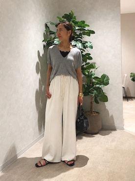 「Jena espace merveilleux(ジェナ エスパスメルヴェイユ)のラインフラットシューズ(サンダル、ベージュ系)」を使った、ゆきさん(レディース・156cm)の夏コーディネート