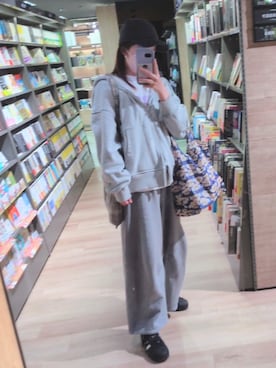 「アイテム（エコバッグ/サブバッグ）」を使った、Saekoさん（レディース・161cm）の冬コーディネート