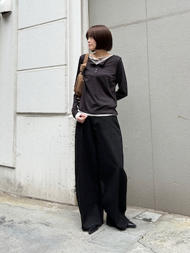 「goocy（グーシー）の配色ヘンリーネックトップス（Tシャツ/カットソー、ブラック系）」を使った、MIZUHOさん（レディース・165cm）の夏コーディネート