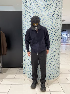 「URBAN RESEARCH DOORS（アーバンリサーチドアーズ）の『UR TECH』200日ジップジャケット 26AW（ニット/セーター、ブルー系）」を使った、ko_taさん（メンズ・169cm）の秋コーディネート