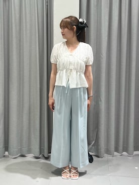 「NATURAL BEAUTY BASIC（ナチュラルビューティーベーシック）のフロントリボンシュリンクカットソー（Tシャツ/カットソー、ホワイト系）」を使った、reikaさん（レディース・160cm）の夏コーディネート