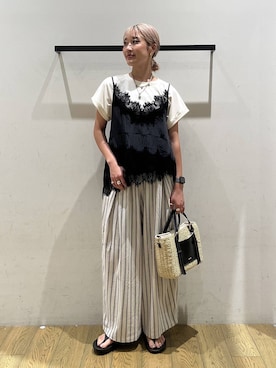 「BAYFLOW（ベイフロー）のリネンタックワイドパンツ（その他パンツ、ホワイト系）」を使った、てぃーさん（レディース・169cm）の夏コーディネート