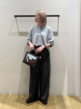 「BAYFLOW（ベイフロー）の[WEB限定カラー＆サイズ有り]イージースラックスパンツ（スラックス、ブルー系）」を使った、てぃーさん（レディース・169cm）の秋コーディネート