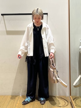 「OUTDOOR PRODUCTS（アウトドアプロダクツ）の【HEREIAM】OUTDOOR(アウトドア)別注/2WAYベルトトートバッグS（トートバッグ、グリーン系）」を使った、てぃーさん（レディース・169cm）の春コーディネート