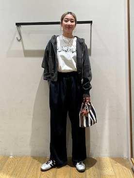 「HEREIAM（ヘレイアム）のアイテム（パンツ）」を使った、てぃーさん（レディース・169cm）の春コーディネート