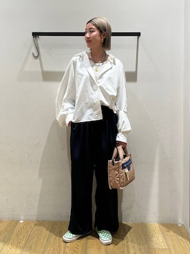 「HEREIAM（ヘレイアム）のアイテム（パンツ）」を使った、てぃーさん（レディース・169cm）の春コーディネート