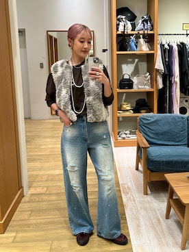 「BAYFLOW（ベイフロー）のスタッズダメージデニム（デニムパンツ、ブルー系）」を使った、てぃーさん（レディース・169cm）の秋コーディネート