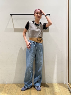 「BAYFLOW（ベイフロー）の【知久友里恵さんコラボ】オーバルカラビナセットパンツ（デニムパンツ、ブルー系）」を使った、てぃーさん（レディース・169cm）の夏コーディネート