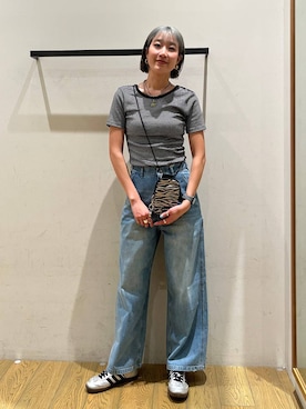 「BAYFLOW（ベイフロー）のアイテム（パンツ）」を使った、てぃーさん（レディース・169cm）の春コーディネート