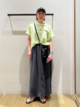 「BAYFLOW（ベイフロー）のボンディングミニショルダー（ショルダーバッグ、ブラック系）」を使った、てぃーさん（レディース・169cm）の春コーディネート