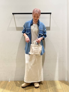 「BAYFLOW（ベイフロー）のバックルベルトサボ（その他シューズ、ベージュ系）」を使った、てぃーさん（レディース・169cm）の秋コーディネート