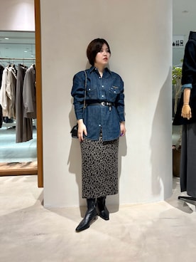 「Whim Gazette（ウィムガゼット）の【Wrangler】刺繍デニムシャツ（シャツ/ブラウス、ブルー系）」を使った、wg_iijimaさん（レディース・157cm）の秋コーディネート