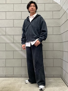 「adidas（アディダス）のアイテム（パーカー）」を使った、RHさん（メンズ・170cm）の冬コーディネート
