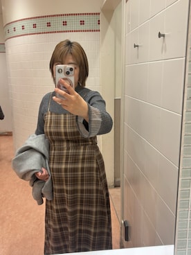 「アイテム（ジャンパースカート）」を使った、しずくさん（レディース・162cm）の冬コーディネート