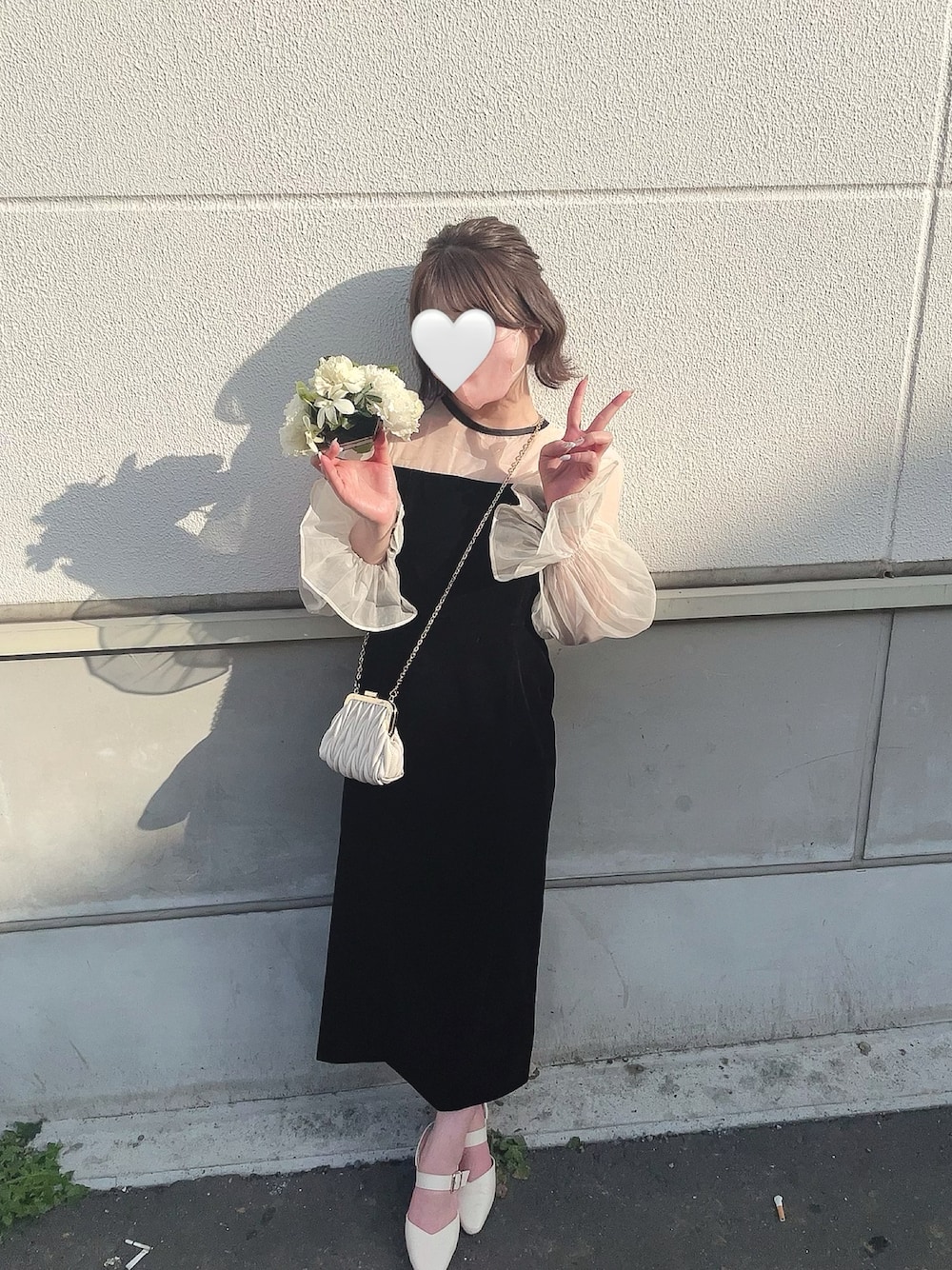 chico シースルーパフスリーブブラックドレス 𝓼𝓱𝓲𝓸｜Chicoのドレス