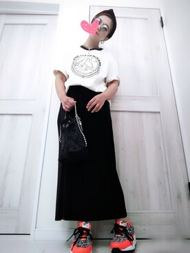 スニーカーを使った 大人カジュアル のレディース人気ファッションコーディネート Wear