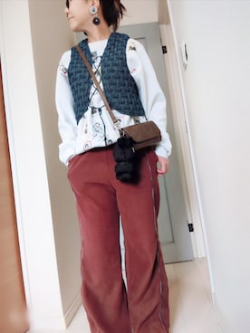 「THETINYSHOPのアイテム（スウェット、ホワイト系）」を使った、アリエル＊さん（レディース・155cm）の春コーディネート