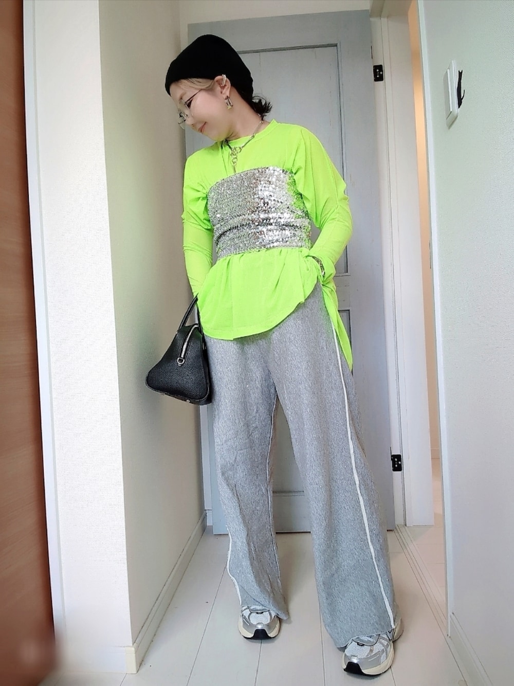 パンツ MAISON SPECIAL Rhinestone Sweat Pants MAISON SPECIAL（メゾンスペシャル）の「Rhinestone Sweat Pants